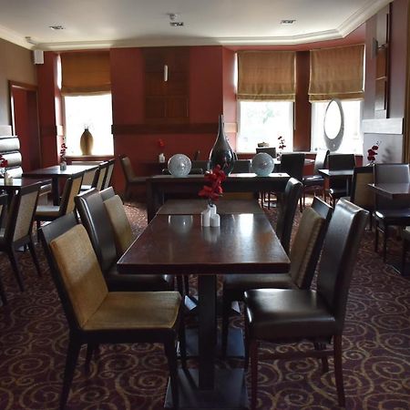 Royal Hotel Къмнок Екстериор снимка