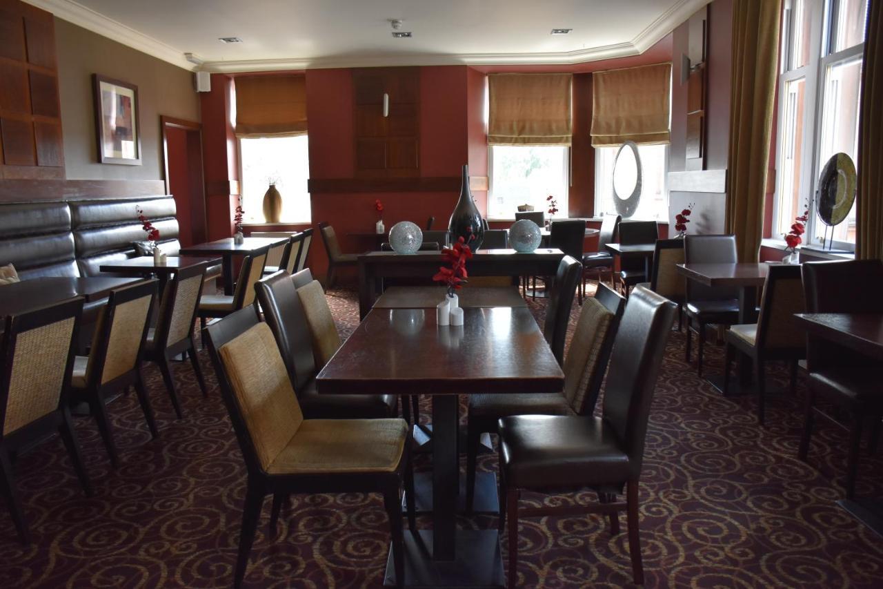 Royal Hotel Къмнок Екстериор снимка