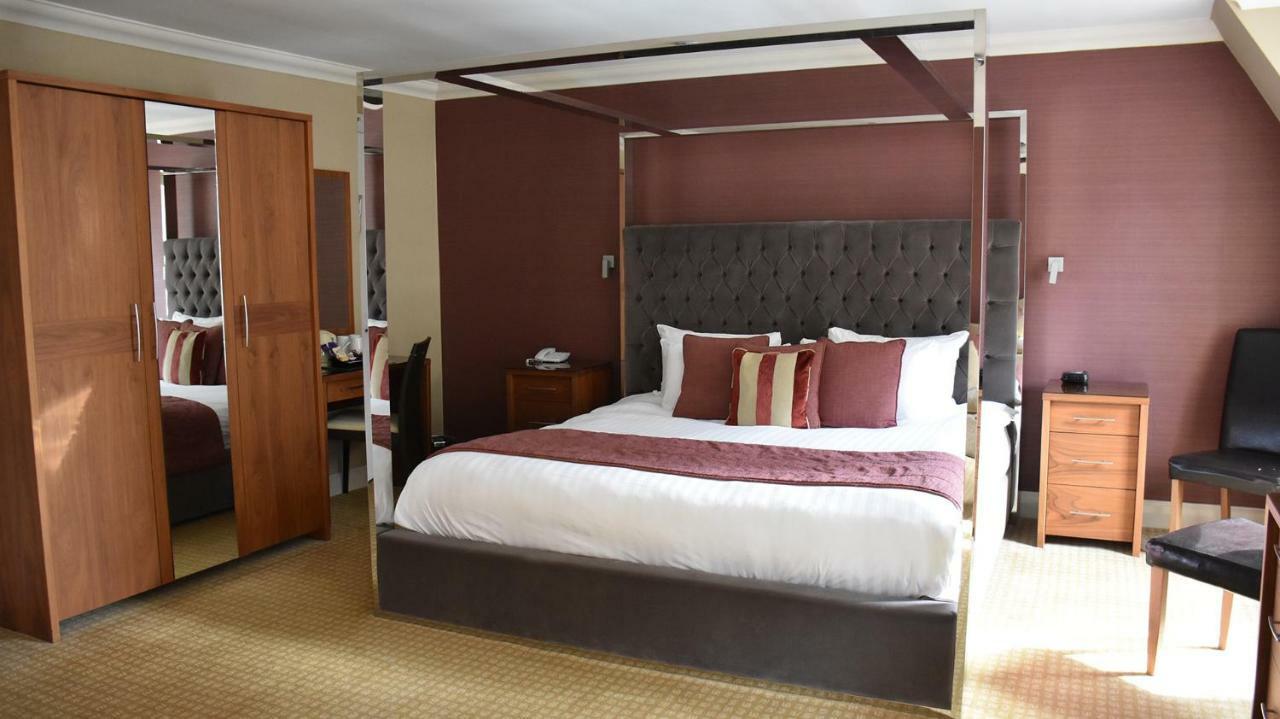 Royal Hotel Къмнок Екстериор снимка