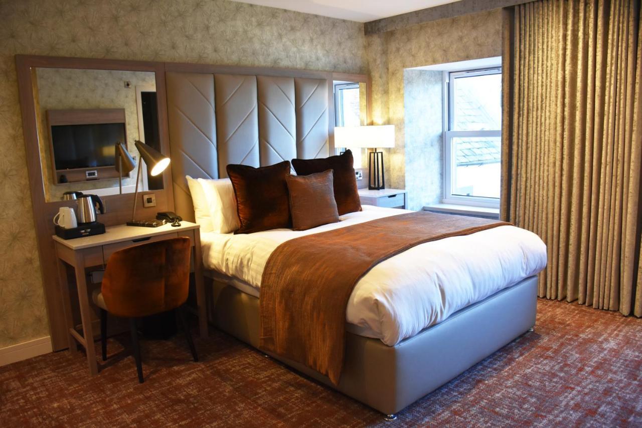 Royal Hotel Къмнок Екстериор снимка