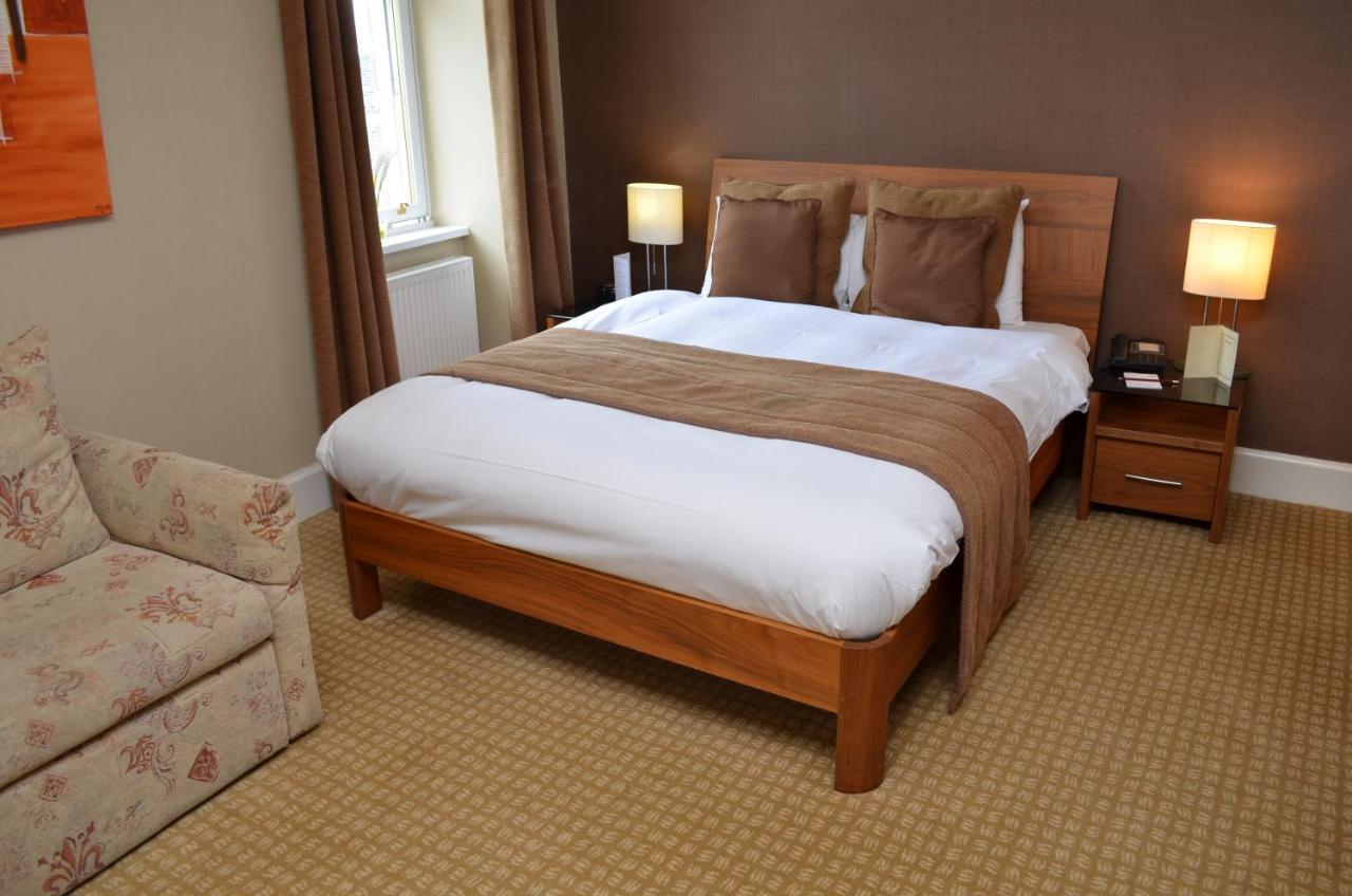 Royal Hotel Къмнок Екстериор снимка